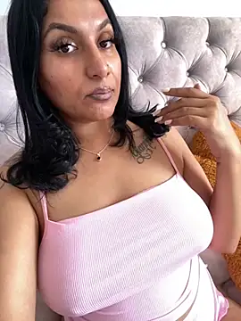 Snapshot of Indianbutter11 chatting on 10/18/25, 12:28 Indianbutter11 online show from 10/18/25, 12:28