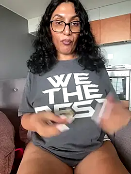 Snapshot of Indianbutter11 chatting on 11/05/25, 06:24 Indianbutter11 online show from 11/05/25, 06:24