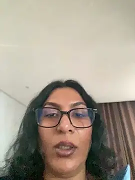 Snapshot of Indianbutter11 chatting on 11/08/25, 03:18 Indianbutter11 online show from 11/08/25, 03:18