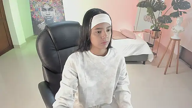 JANYLOVE   online show from 10/25/25, 10:56