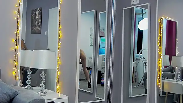 AnneHove online show from 01/21/25, 09:57