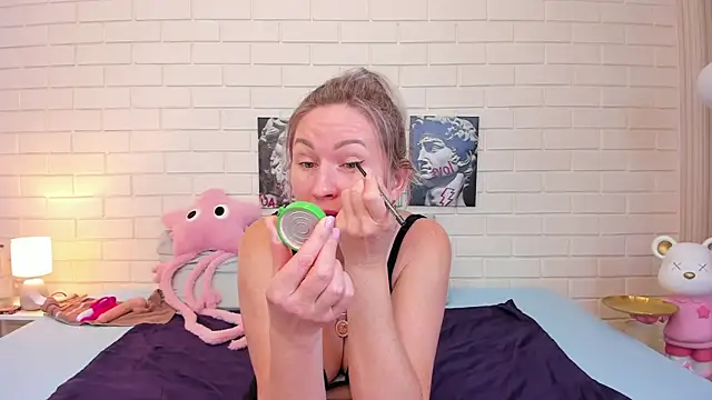 AriFleow online show from 10/16/25, 05:19