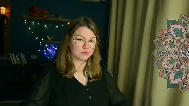 Snapshot of VioletteWay chatting on 11/03/25, 04:41 VioletteWay online show from 11/03/25, 04:41