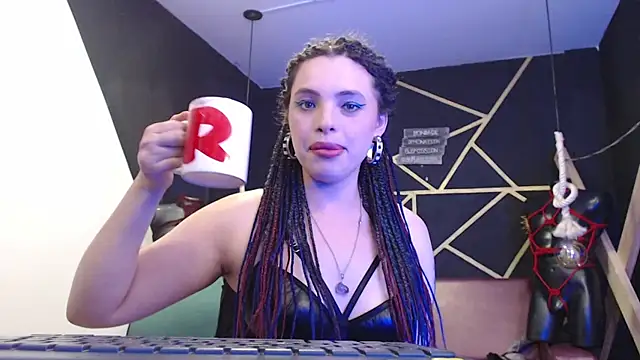 Snapshot of elizatexx chatting on 12/04/24, 10:08 elizatexx online show from 12/04/24, 10:08
