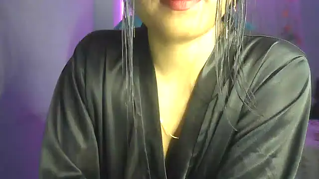 Snapshot of Queenhimanshi chatting on 02/02/25, 09:13 Queenhimanshi online show from 02/02/25, 09:13