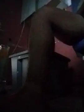 Snapshot of brownfeet chatting on 03/19/25, 03:20 brownfeet online show from 03/19/25, 03:20