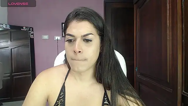 Snapshot of Luciana_Ortiz1 chatting on 01/10/25, 05:34 Luciana Ortiz1 online show from 01/10/25, 05:34