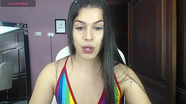 Snapshot of Luciana_Ortiz1 chatting on 03/05/25, 04:46 Luciana Ortiz1 online show from 03/05/25, 04:46