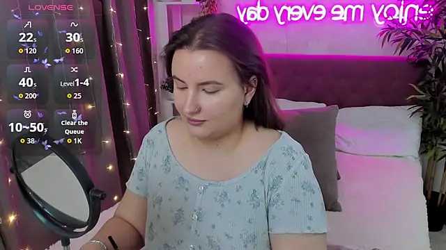 FeralPeach online show from 10/19/25, 04:24