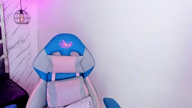 Queen perla  online show from 11/03/25, 11:55