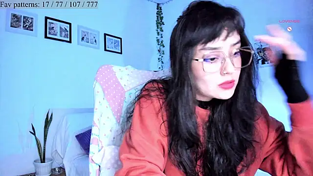 Snapshot of Conlosmichis chatting on 10/08/25, 11:35 Conlosmichis online show from 10/08/25, 11:35