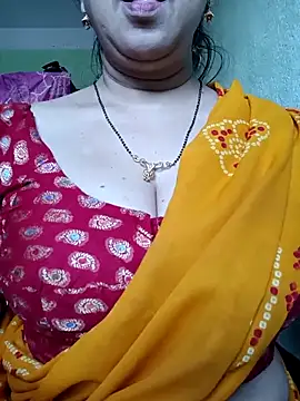 Snapshot of Rosy-B chatting on 11/28/25, 09:45 Rosy-B online show from 11/28/25, 09:45