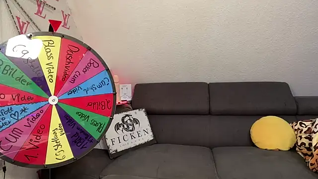 Snapshot of Cookieboy88 chatting on 10/15/25, 06:52 Cookieboy88 online show from 10/15/25, 06:52