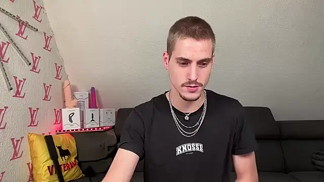 Snapshot of Cookieboy88 chatting on 11/04/25, 07:35 Cookieboy88 online show from 11/04/25, 07:35