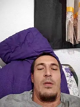 mayk18cm online show from 10/31/25, 02:51