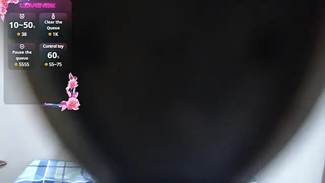 Snapshot of blue_violette_ chatting on 12/15/24, 04:26 blue violette online show from 12/15/24, 04:26
