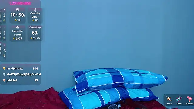 Snapshot of blue_violette_ chatting on 01/10/25, 07:54 blue violette online show from 01/10/25, 07:54