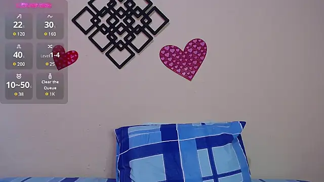 Snapshot of blue_violette_ chatting on 03/11/25, 07:25 blue violette online show from 03/11/25, 07:25