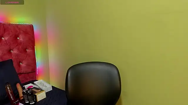 blue violette  online show from 10/18/25, 07:47