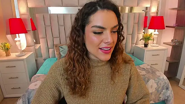 mariiahneedles online show from 10/11/25, 12:21