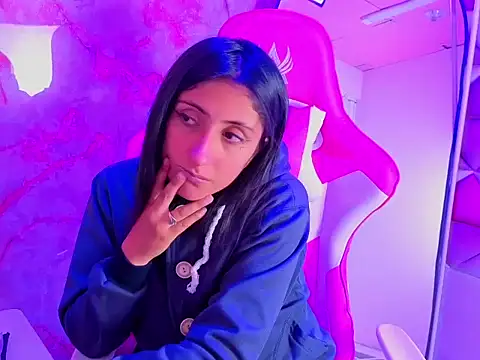 Snapshot of Cameron_cutte chatting on 10/21/25, 02:56 Cameron cutte online show from 10/21/25, 02:56