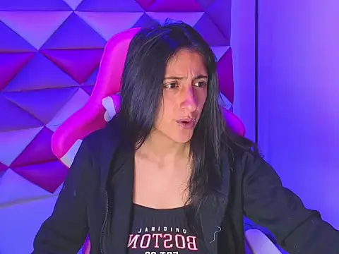 Snapshot of Cameron_cutte chatting on 11/20/25, 03:18 Cameron cutte online show from 11/20/25, 03:18