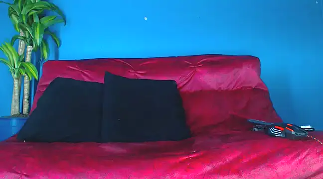 Mracialatina online show from 02/07/25, 11:03