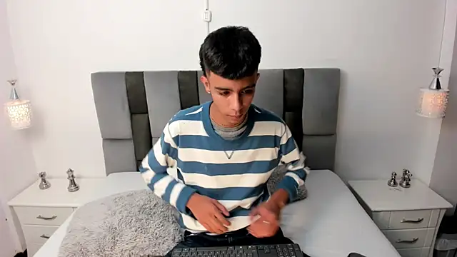 dikey 62 online show from 01/15/25, 07:55