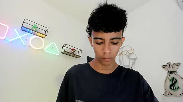 dikey 62 online show from 02/10/25, 07:28
