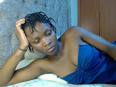 Snapshot of Naughty_Girl17 chatting on 03/03/25, 07:39 Naughty Girl17 online show from 03/03/25, 07:39