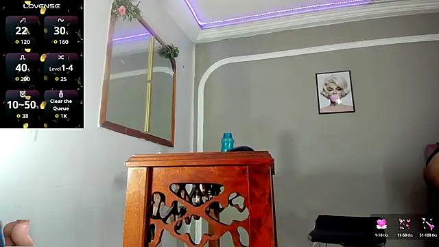 Jimena Grey online show from 10/28/25, 07:38