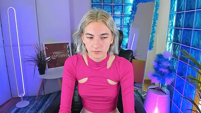 Mia Cheers online show from 12/16/24, 01:54