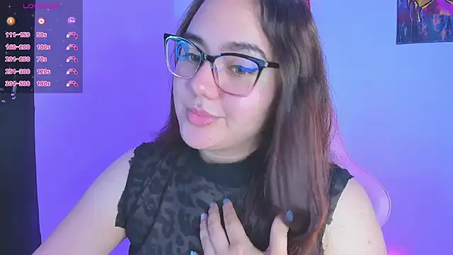 Snapshot of isarhodes_ chatting on 12/17/24, 10:11 isarhodes online show from 12/17/24, 10:11