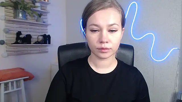 Snapshot of holly_xglam chatting on 12/05/24, 03:04 holly xglam online show from 12/05/24, 03:04