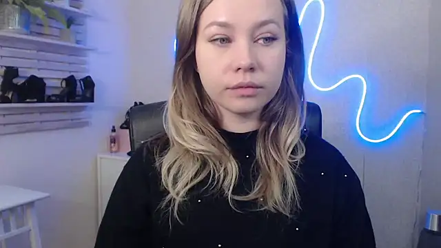 Snapshot of holly_xglam chatting on 01/22/25, 03:20 holly xglam online show from 01/22/25, 03:20