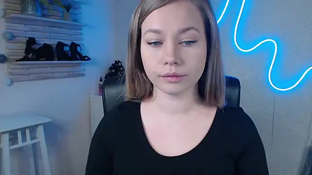 Snapshot of holly_xglam chatting on 02/21/25, 12:16 holly xglam online show from 02/21/25, 12:16