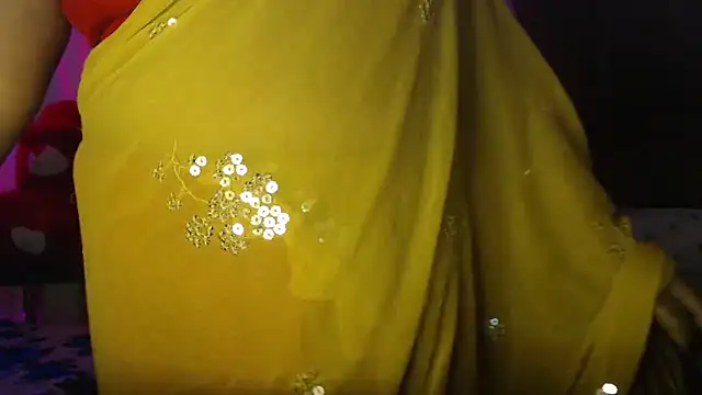 Snapshot of Prita07 chatting on 10/21/25, 11:44 Prita07 online show from 10/21/25, 11:44