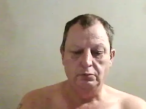 Snapshot of chubbybear2cum chatting on 12/04/24, 03:59 chubbybear2cum online show from 12/04/24, 03:59