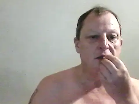 Snapshot of chubbybear2cum chatting on 12/04/24, 11:02 chubbybear2cum online show from 12/04/24, 11:02