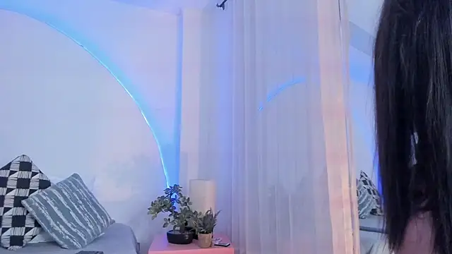 Snapshot of Grace_Duppon chatting on 01/14/25, 07:43 Grace Duppon online show from 01/14/25, 07:43