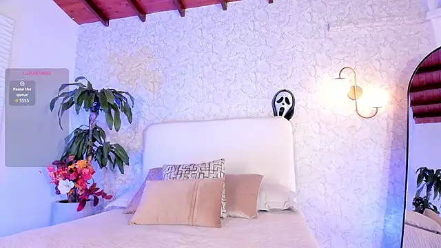 AlissPrince online show from 10/22/25, 10:37