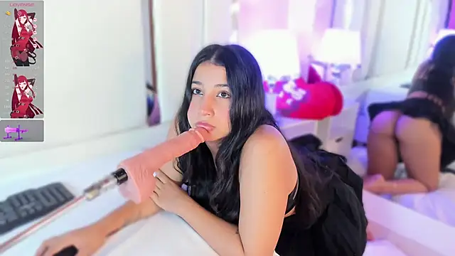 Miliaangeles online show from 10/20/25, 12:16