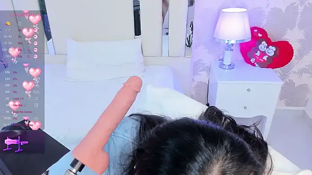 Miliaangeles online show from 11/12/25, 12:38