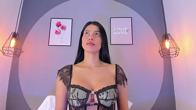 jasminehill  online show from 02/17/25, 09:30