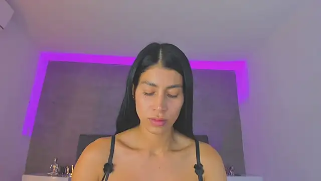 jasminehill  online show from 02/22/25, 08:31