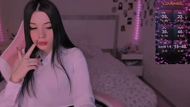 CoddleWeeper  online show from 12/30/24, 07:26