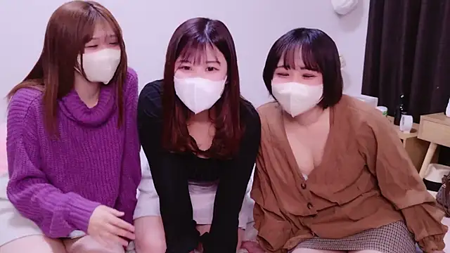 ManaMi-maru online show from 03/17/25, 11:21