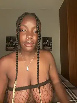 Snapshot of Tushy_baiby2000 chatting on 11/06/25, 02:18 Tushy baiby2000 online show from 11/06/25, 02:18