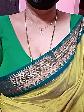 ananya956 online show from 10/26/25, 03:51