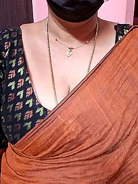 ananya956 online show from 10/28/25, 11:07